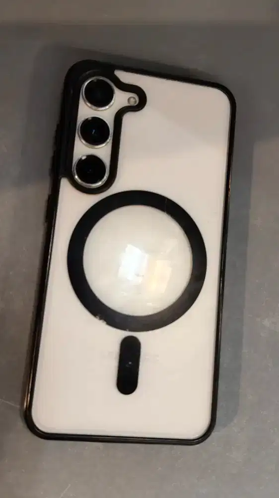 Samsung S23 256 / 8 GB