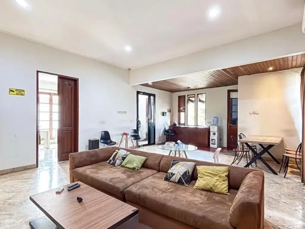 Rumah Dijual/Disewa Lahan Luas 768m2 Lokasi di Loka Indah Kalibata Pancoran Jaksel