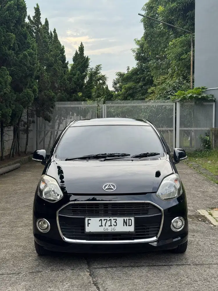 Daihatsu Ayla x matic 2015 hitam