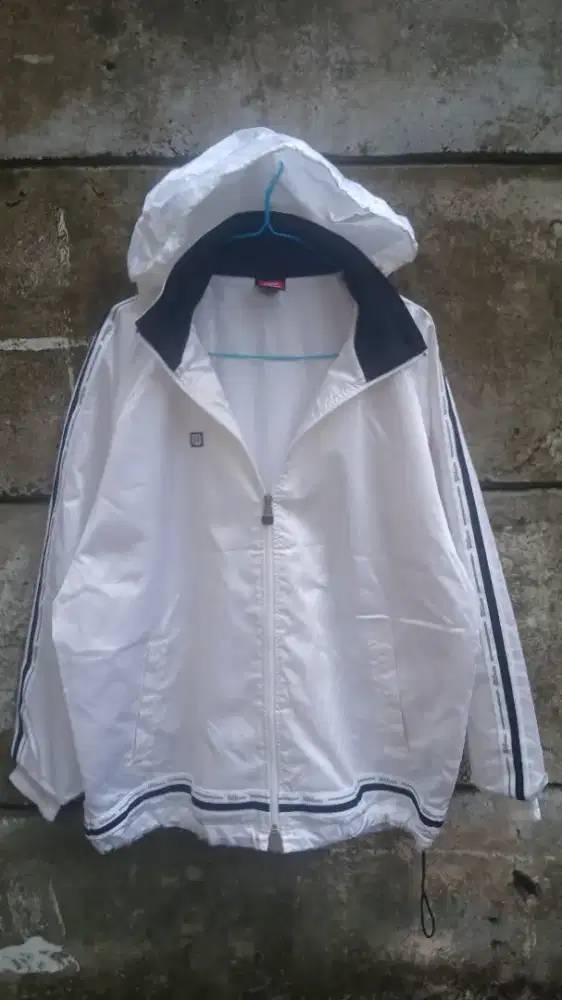 Jaket tenis padel size XL bahan taslan tebal