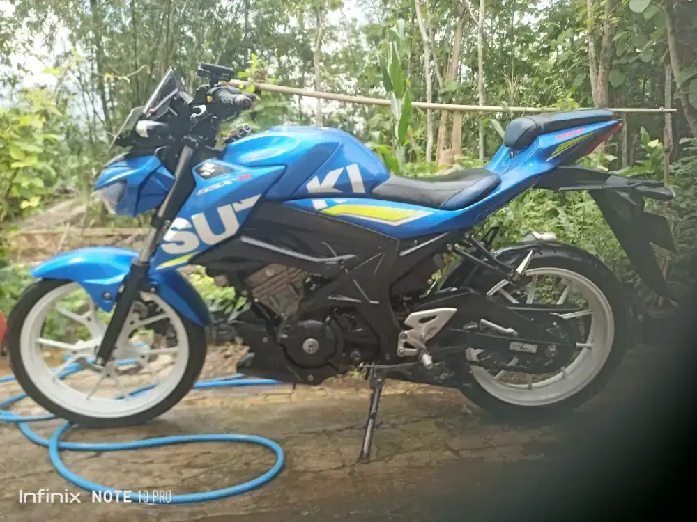 SUZUKI GSX S 150 WARNA BIRU