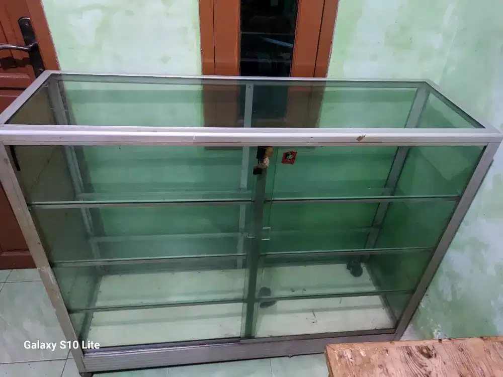 Etalase ukuran 6x5