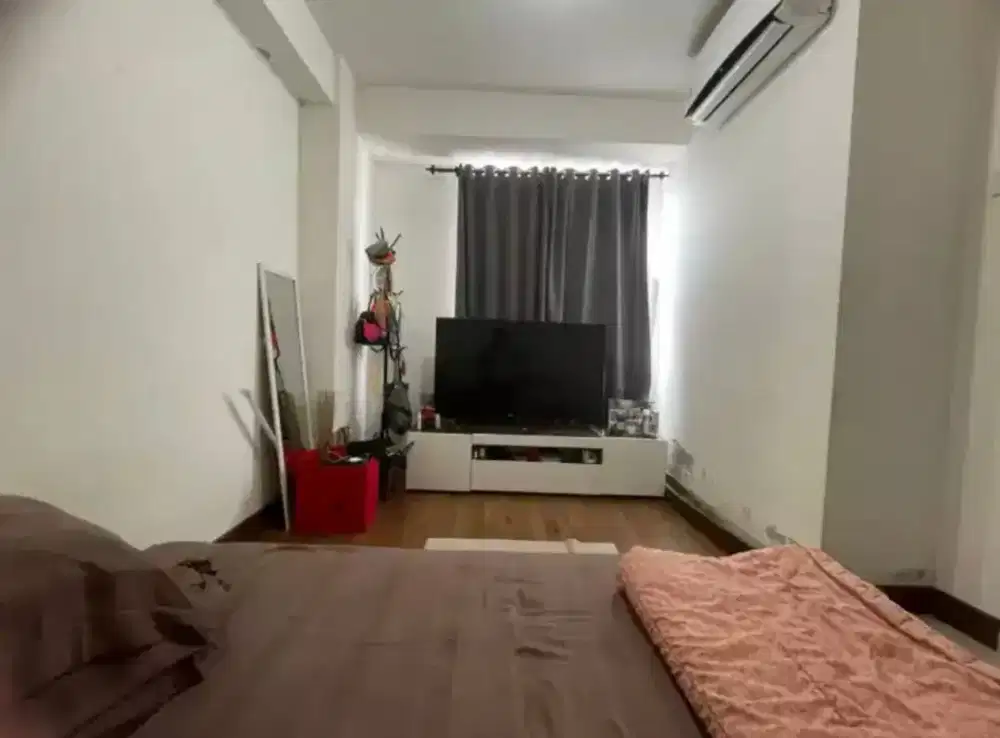 Di jual 2bedroom modif 1bedroom apartemen Bassura City