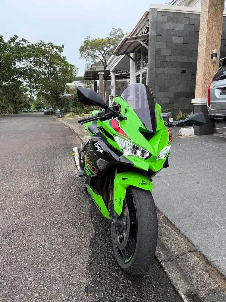 Kawasaki Ninja ZX25RR