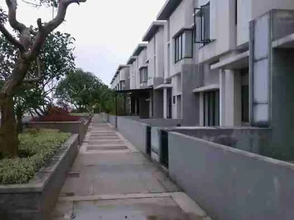Dijual Townhouse  Cosmo Park Thamrin City