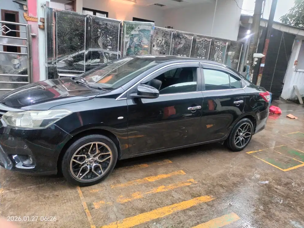 Toyota Limo 2014 Bensin