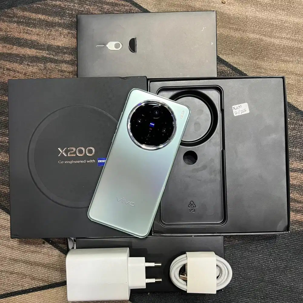 vivo x200 12/256gb garansi resmi on maret mulus full original no minus