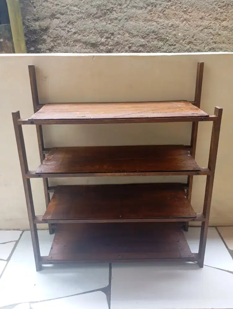 Rak susun lipat serbaguna