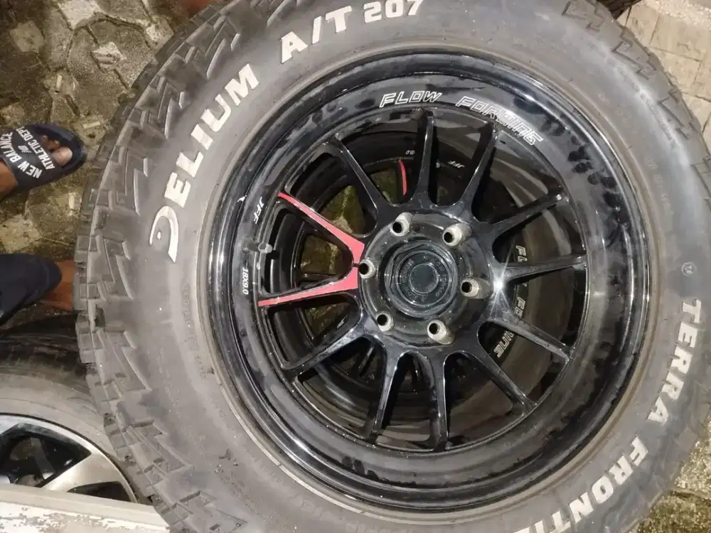 Jual VELG Fortuner JFF ring 18 + ban Delium terra frontier