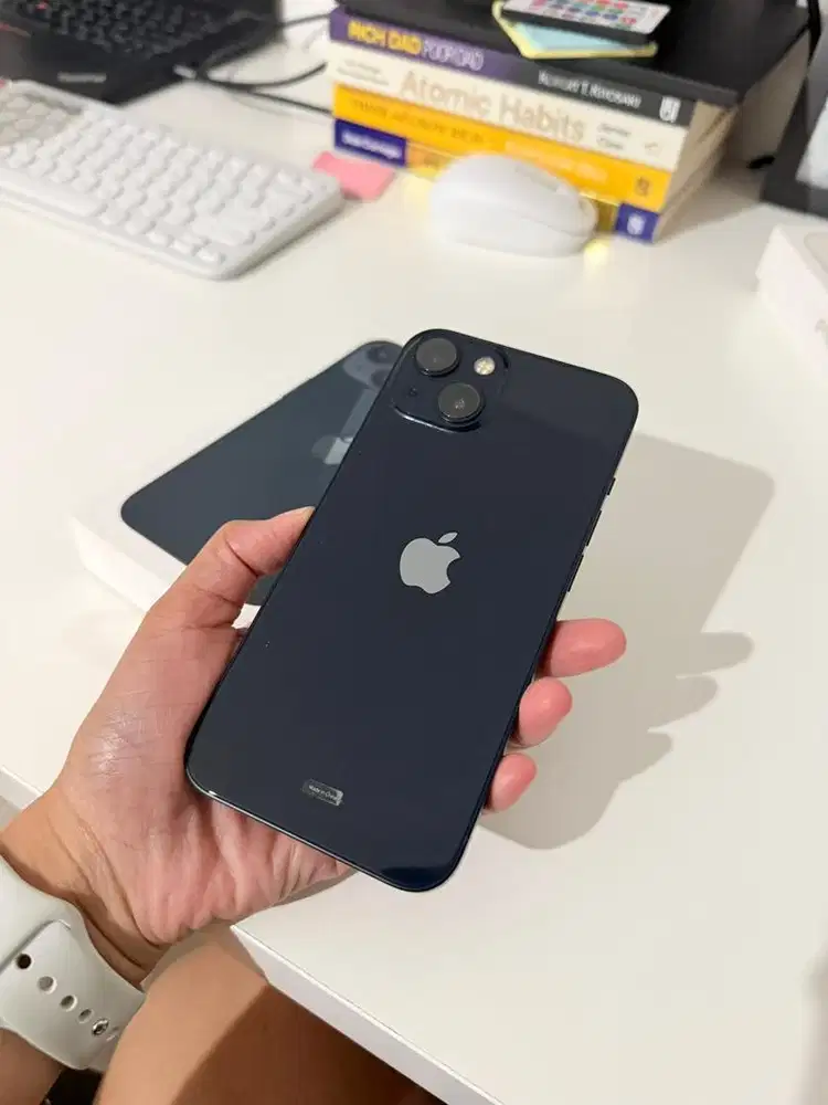 Iphone 13 256gb hitam mulus ibox