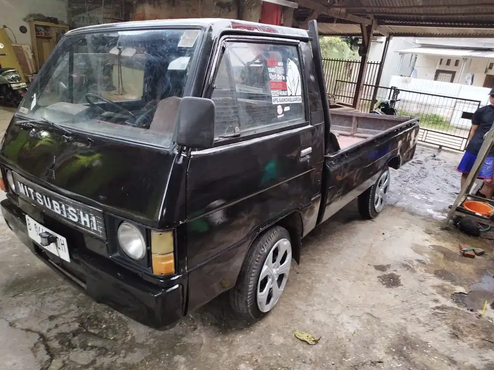 Mitsubishi L300 1983 Bensin
