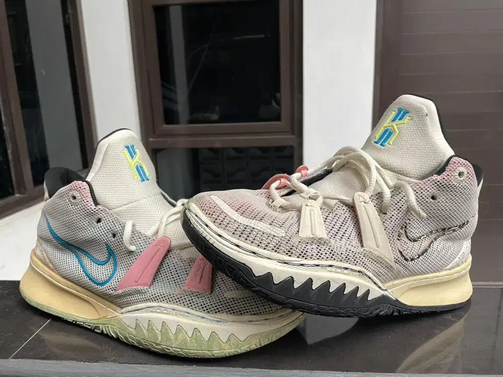 kyrie 7 ivory (jahit sol)