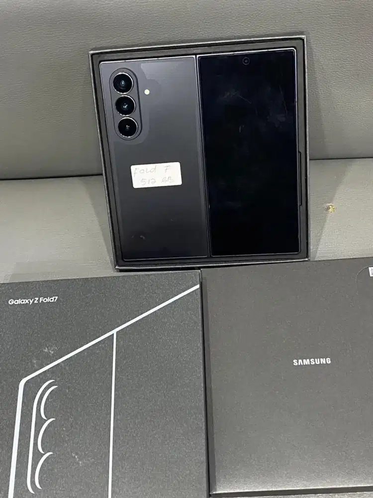 samsung Z fold 7 512gb like new