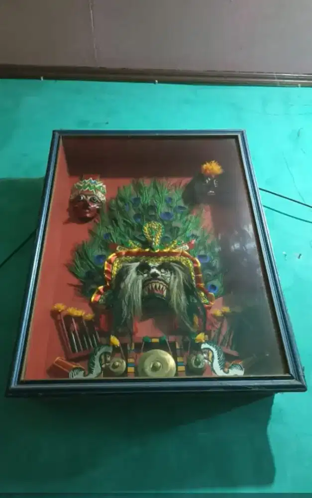 Mandau Kalimantan & Replika Reog Ponorogo
