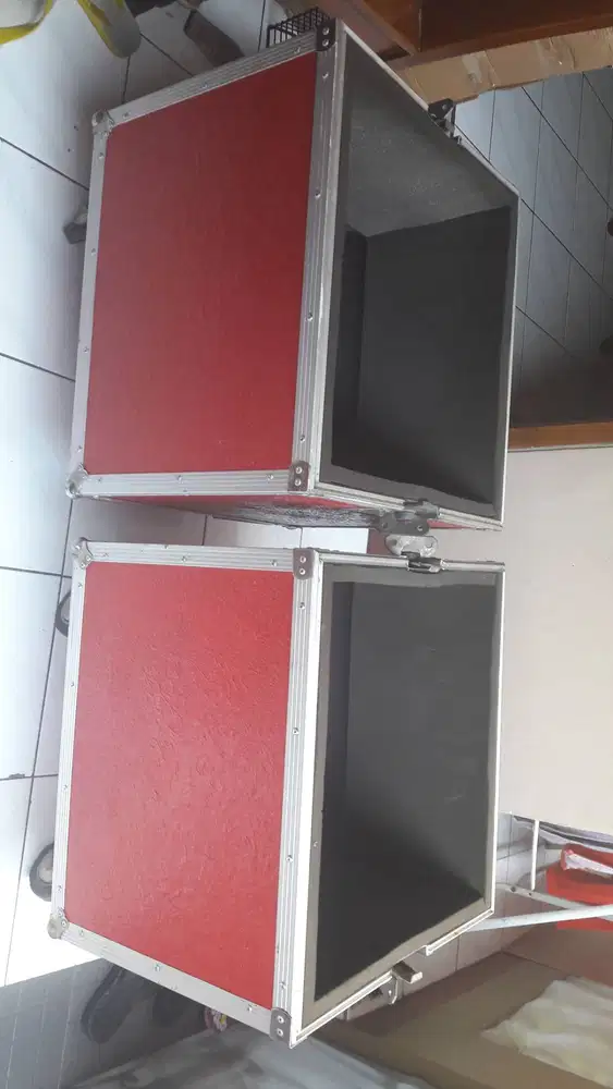 Hardcase (pelindung spekear) 15 ex. speaker aktif B 300 Behringer