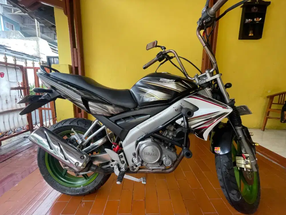 Motor Yamaha Vixion Old Hitam 2009 Gagah
