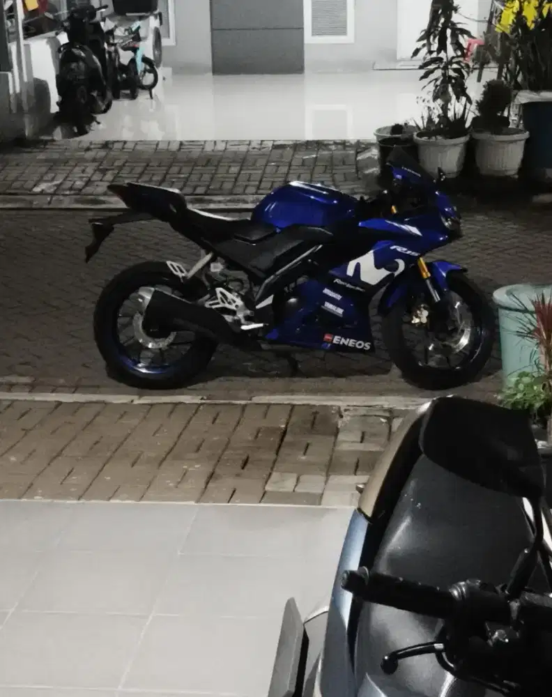 Yamaha R15 V3 MOVISTAR 2019