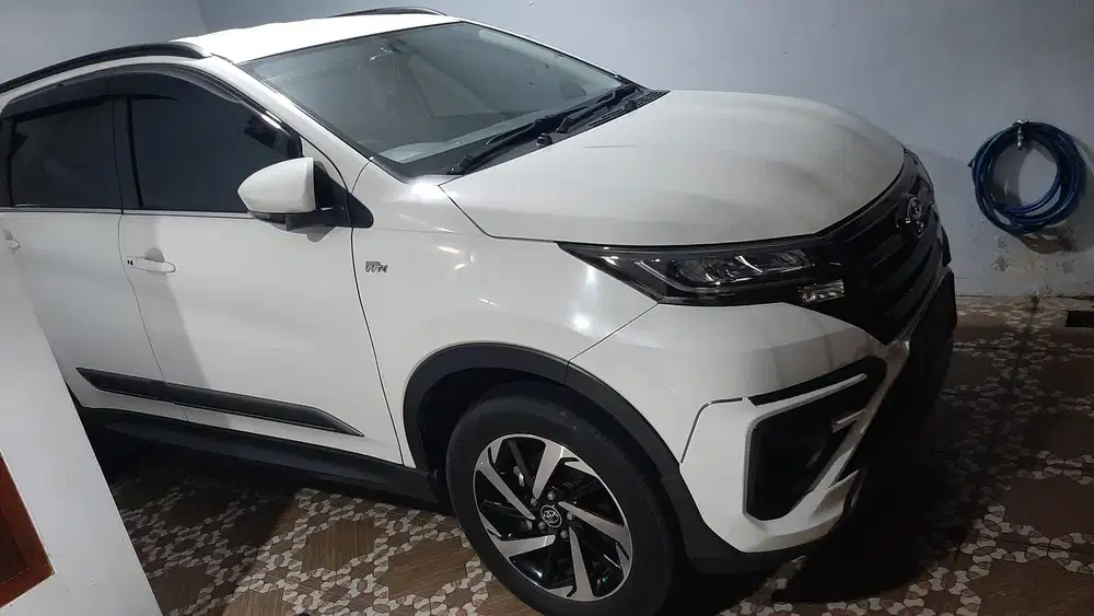 Mobil Toyota Rush GR Sport Matic 1.5 2022