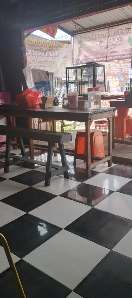 Meja warung,kursi,dan lemari kompor