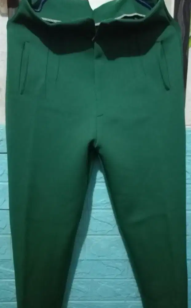 Di jual celana highwaist Scuba pants