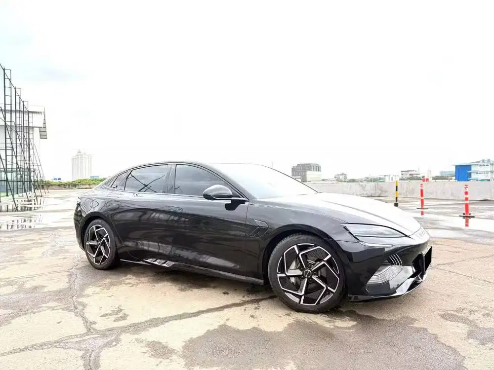 BYD Seal Performance AWD 2024 Black Hitam 4WD 3.8S EV Electric Listrik