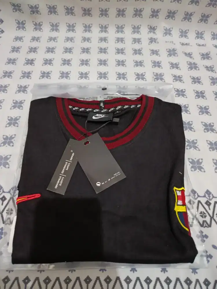Kaos Nike FCB Hitam, Size L