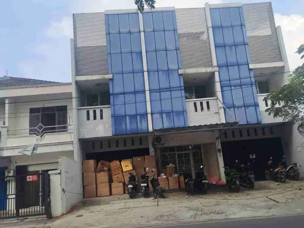 Di Sewakan ruko 2 1/2 Lantai Di Duren Sawit