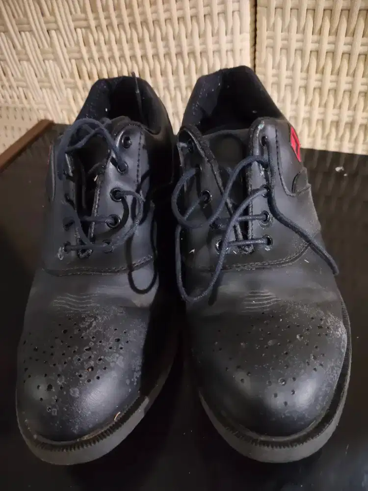 Sepatu golf WILSON no 41