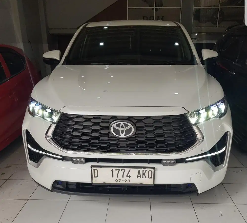 KIJANG INNOVA ZENIX 2.0 V  AT 2023