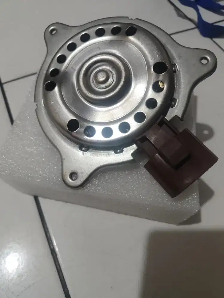 Dinamo kipas Ford fiesta