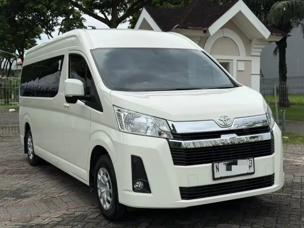 Toyota Hiace Premio 2.8 Manual 2022 Putih Low KM