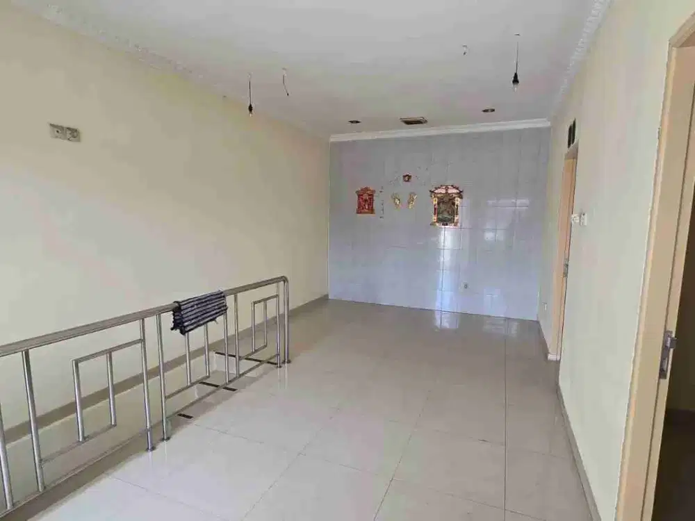 Dijual Rumah Mutiara Palem uk 6x15 3 lantai harga 2M nego