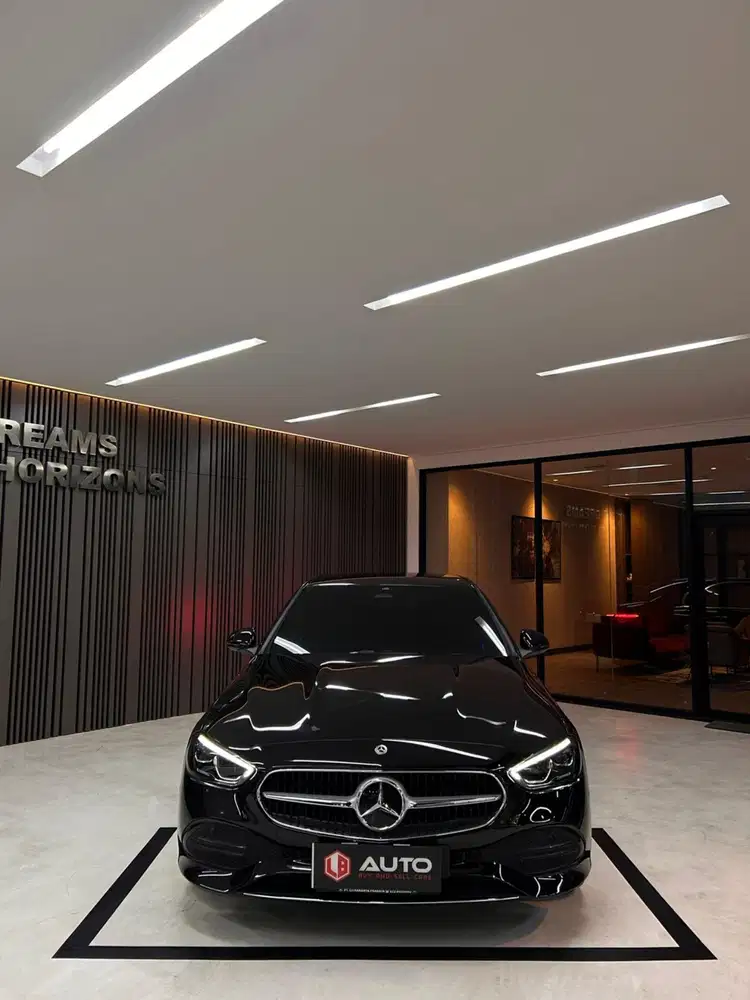 Mercedes Benz C200 2025 Hitam Mercy Km400perak D1404VDS Nik 2024