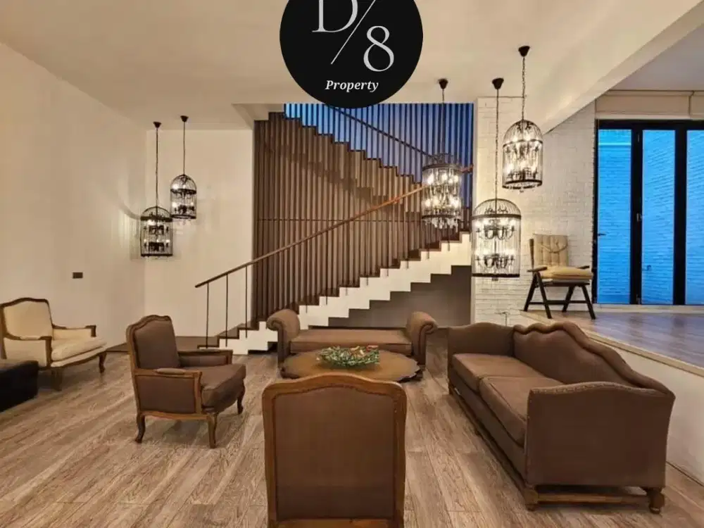 SALE LUXURY HOUSE KEBAYORAN BARU, 3 AKSES JALAN KAWASAN PREMIUM DEKAT PONDOK INDAH,3 Lt, LT 863m2, 7KT, 7KM, ada Basement, Hadap TIMUR, SHM, Harga 40M