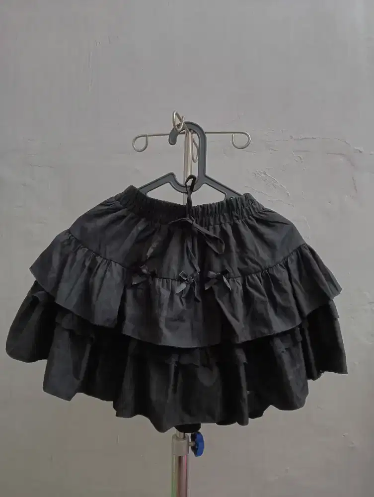 Rok Mini Wanita Hitam Pita