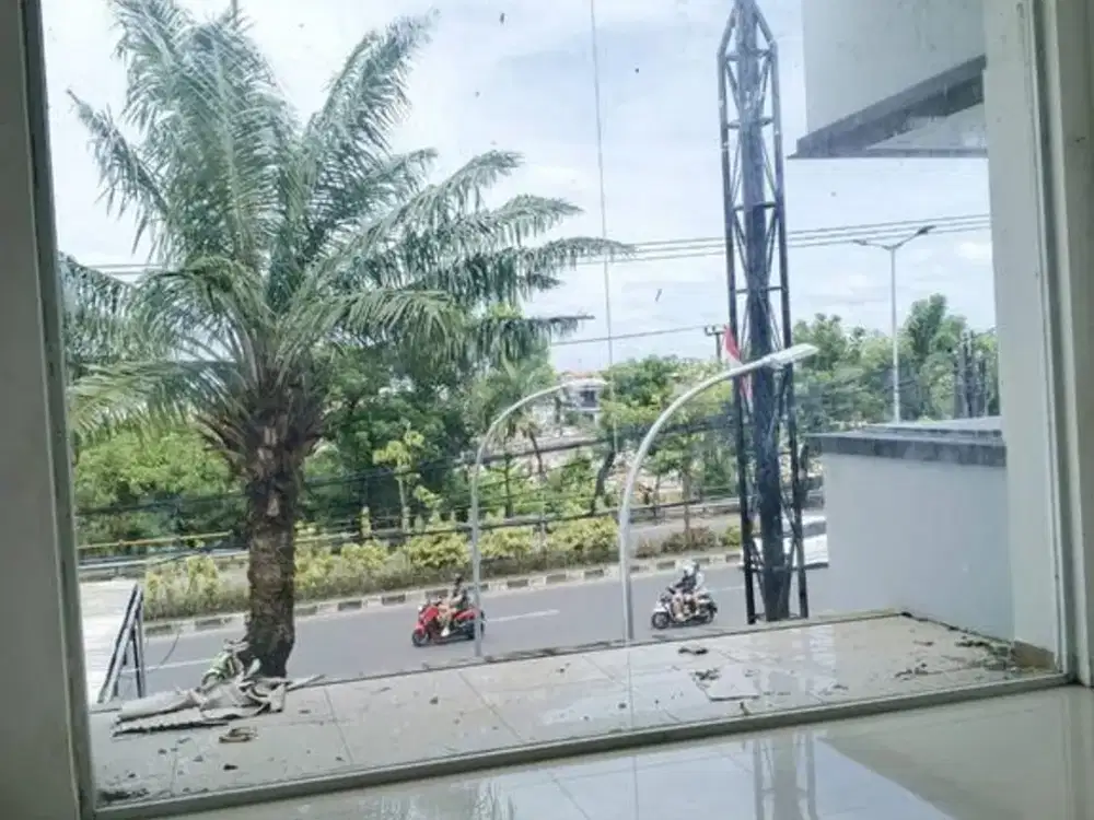 Commercial Space With Two Storeys For Rent In Sunset Road, Kuta