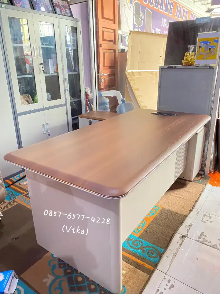 Meja Direktur Leter L 2 Meter