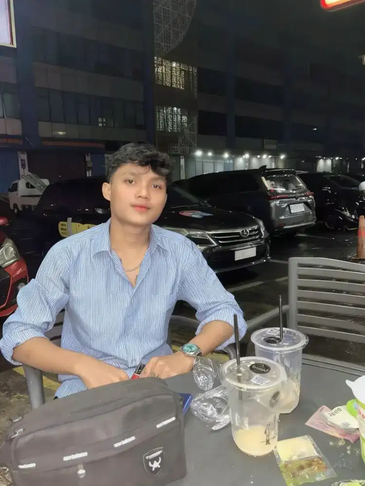 Permisi pak/bu saya sedang butuh pekerjaan modal SIM A, sama KTP