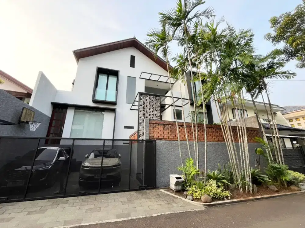Dijual Rumah mewah lebak bulus jakarta selatan kolam renang pribadi strategis siap huni