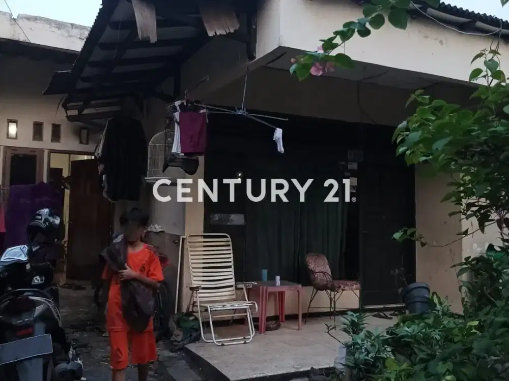 Dijual Rumah Tua Hitung Tanah Di Pondok Bambu Jakarta Timur