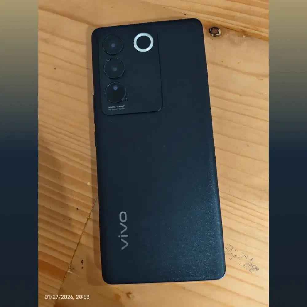 [Preloved] Vivo V27 8/256GB Black Batangan Minus
