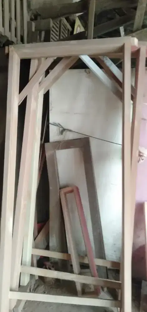 Jual beli kayu bekas dan menerima pemesanan kusen pintu jendela