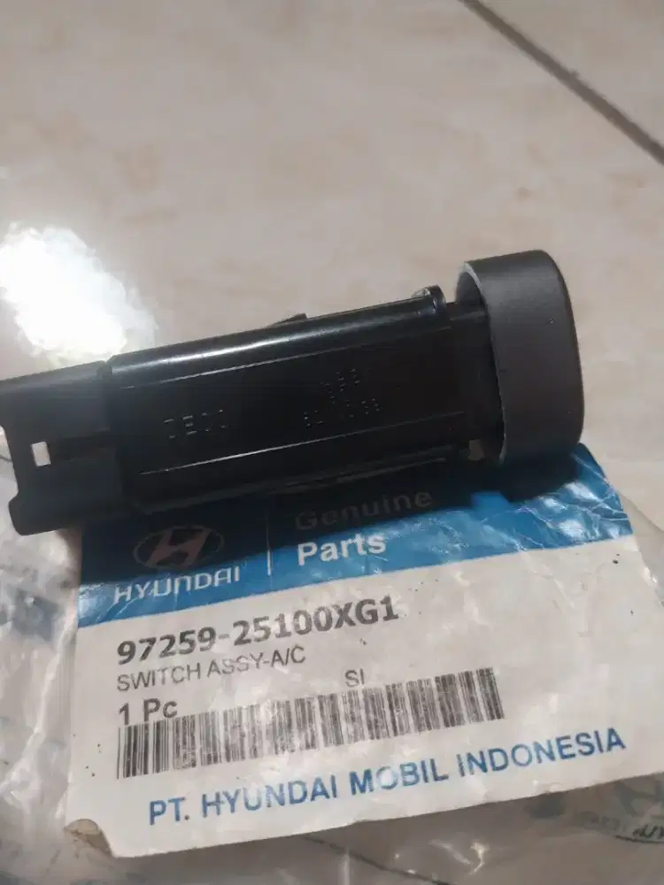 Switch AC Hyundai Acent / Verna