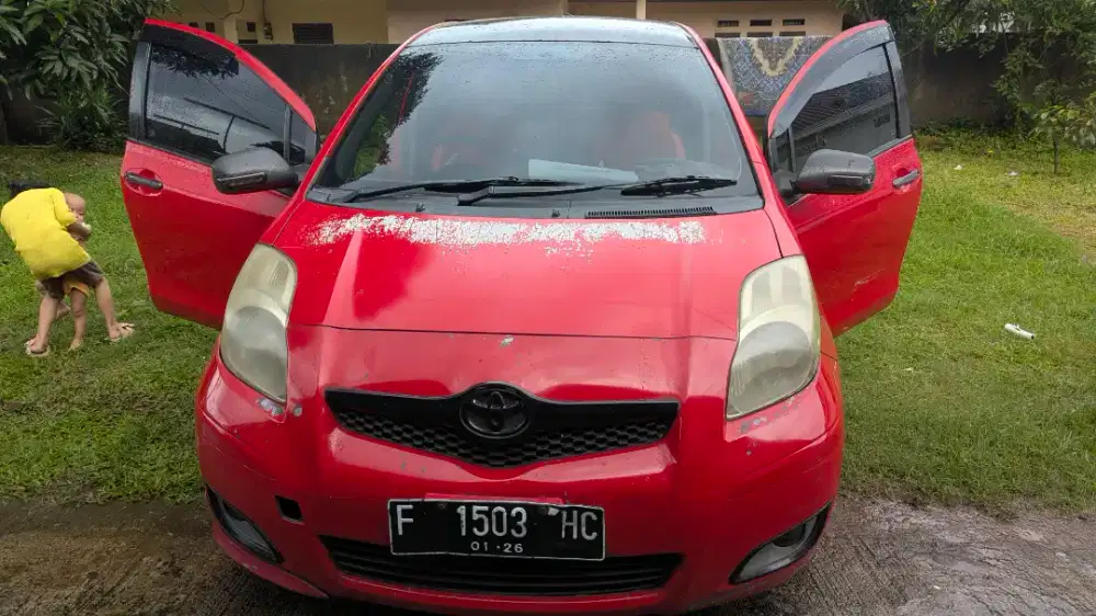 Toyota Yaris 2010 Bensin