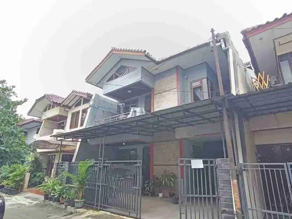 Rumah Keren di Duren Sawit! Town House One Gate, 5+1 Kamar
Jarang Ada!