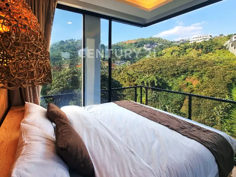 VILLA ESTETIK DENGAN INFINITY POOL DAN HOT TUB PRIBADI DI DAGO