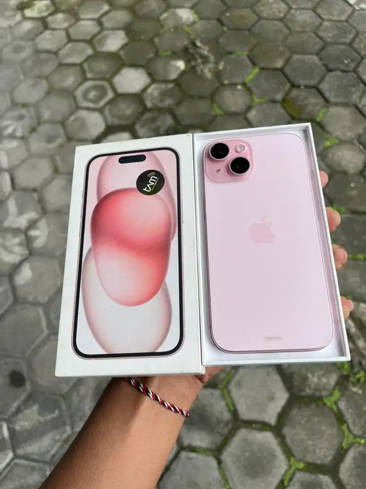 Iphone 15 256GB Pink Resmi iBox Fullset Ori Like New