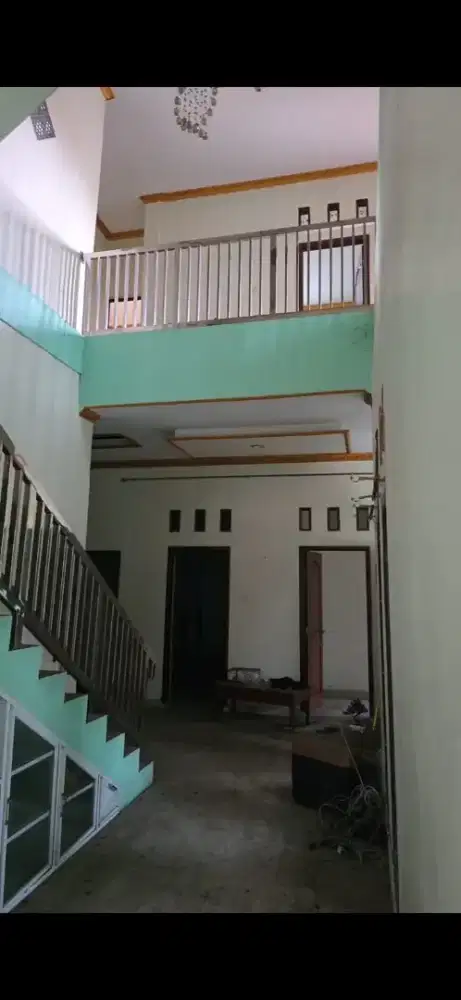 Dijual rumah 2 lantai