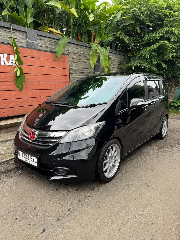 Honda Freed 2013 Bensin