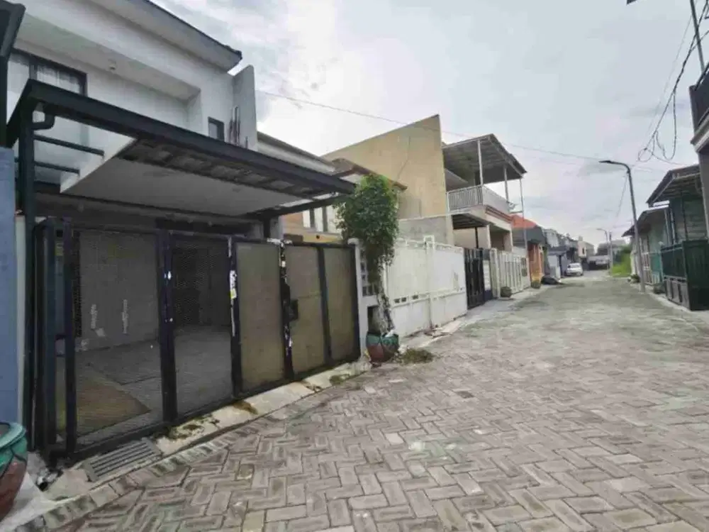 Rumah 2 Lantai Gununganyar Tambak, dekat Kampus UPN, Surabaya